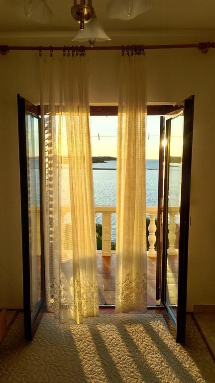 Apartments Branko نين الغرفة الصورة